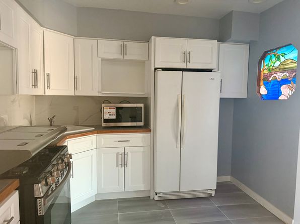 2046 Bergen Ave APT 3