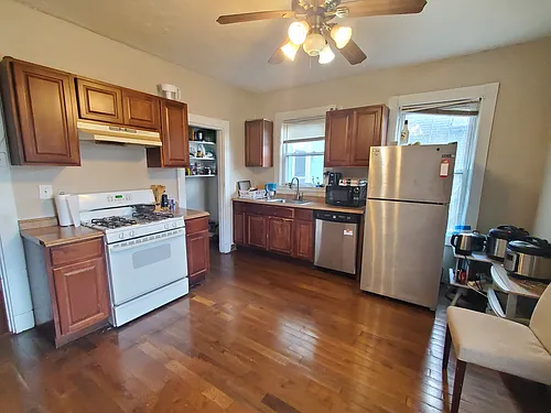 77 Walnut St Photo 1
