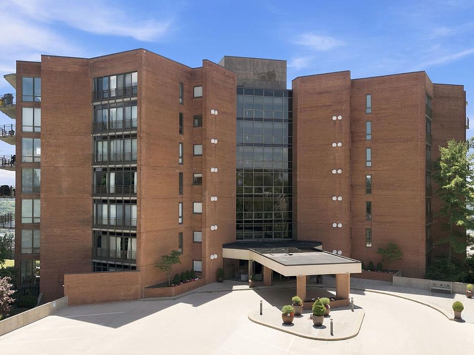 1st image of 2412 Ingleside Ave Unit 5-C