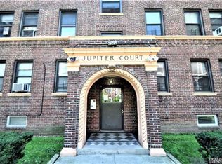 6264 Saunders St, Rego Park, NY 11374