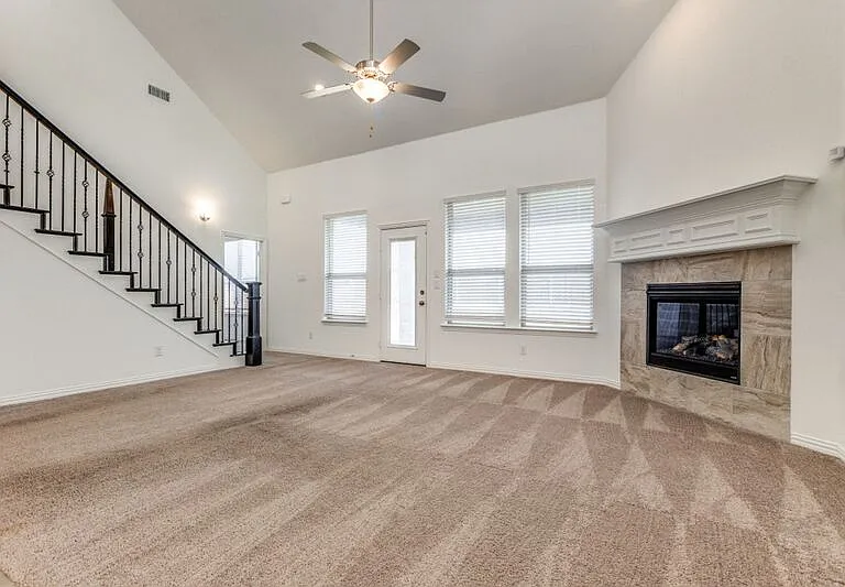 1501 Ross Ave — Photo 5