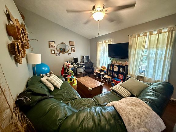 4th image of 108 Rabbit Trl