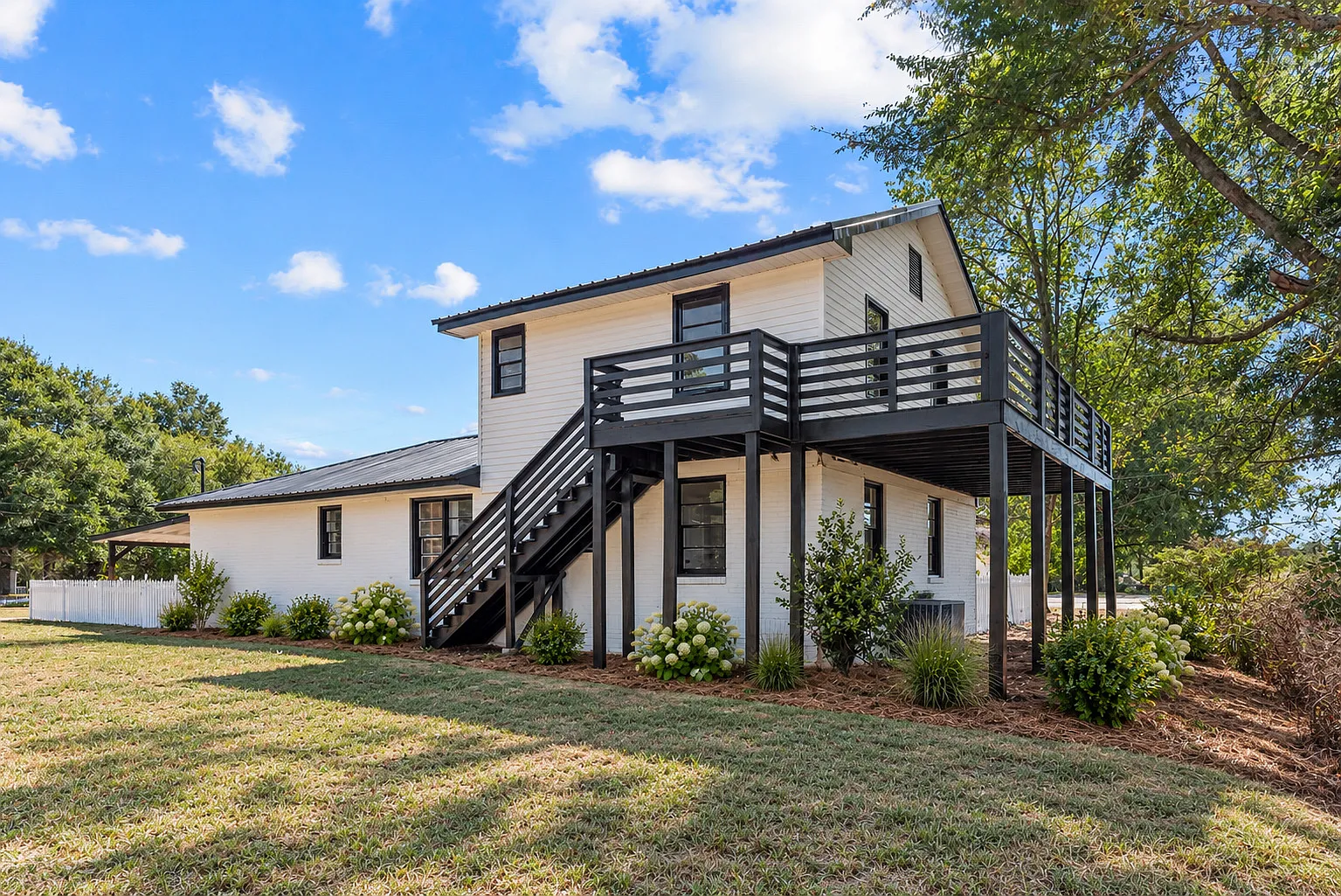 5 bed, 1800 sqft, $2,200 — Photo 4