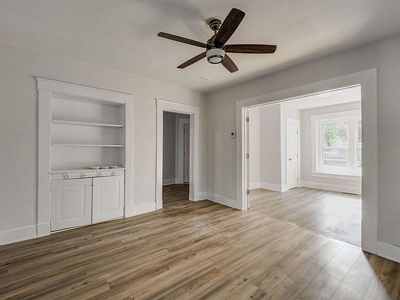 4th image of 2109 Taylor St