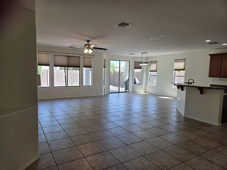 1828 E Beverly Rd — Photo 18