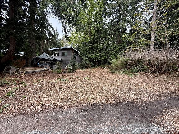 4th image of 4408 Anaco Beach Road