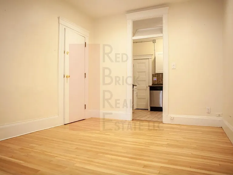 74 Phillips St #1 — Photo 3