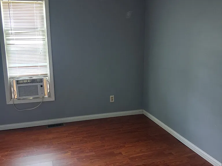871 Ogan Ave — Photo 5