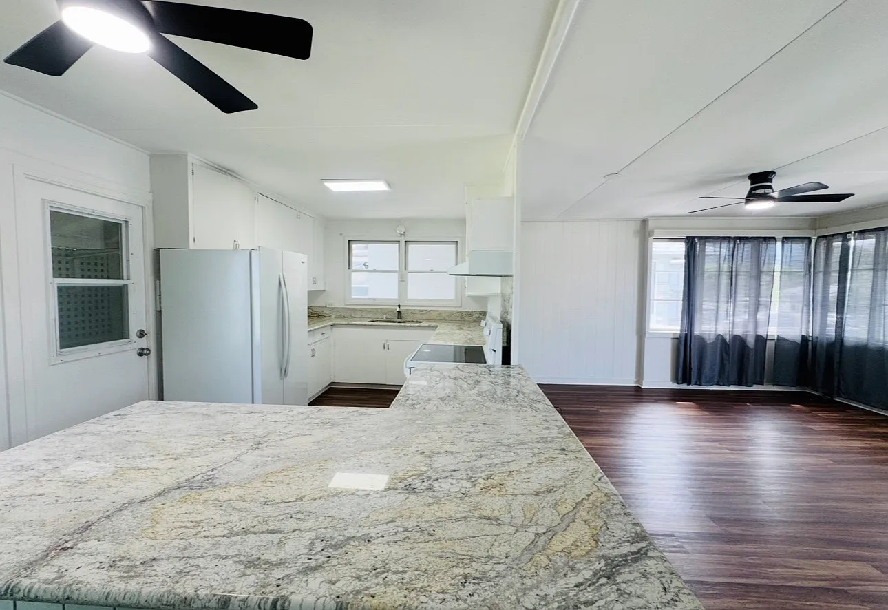 3 bed, 1260 sqft, $4,000 — Photo 2