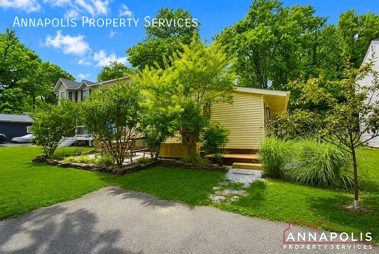 1210 Louis Rd — Photo 1
