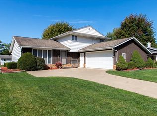 892 Crabapple Dr, Brunswick, OH 44212