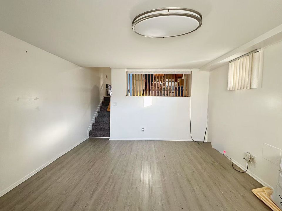 1st image of 116 Hawley Ave #1