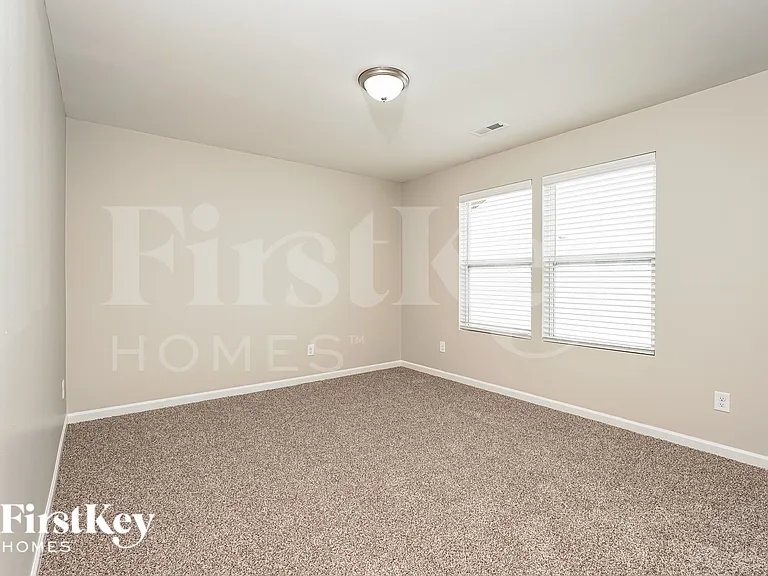 4670 Wesmar Ct — Photo 15