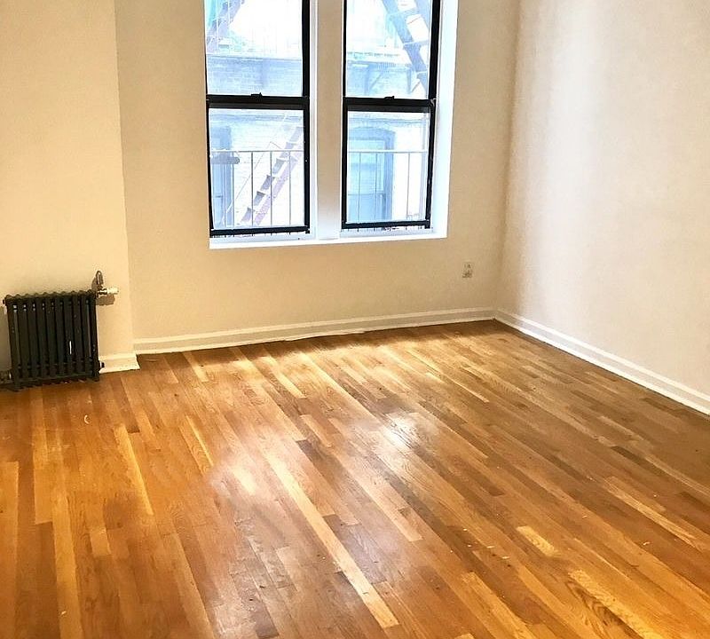 2nd image of 336 Saint Johns Pl APT 7B