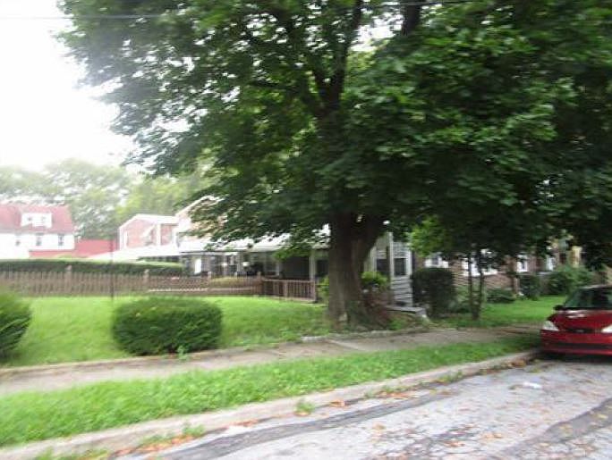 2nd image of 622 Crescent Ave