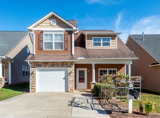 7 Daphne Dr, Arden, NC 28704