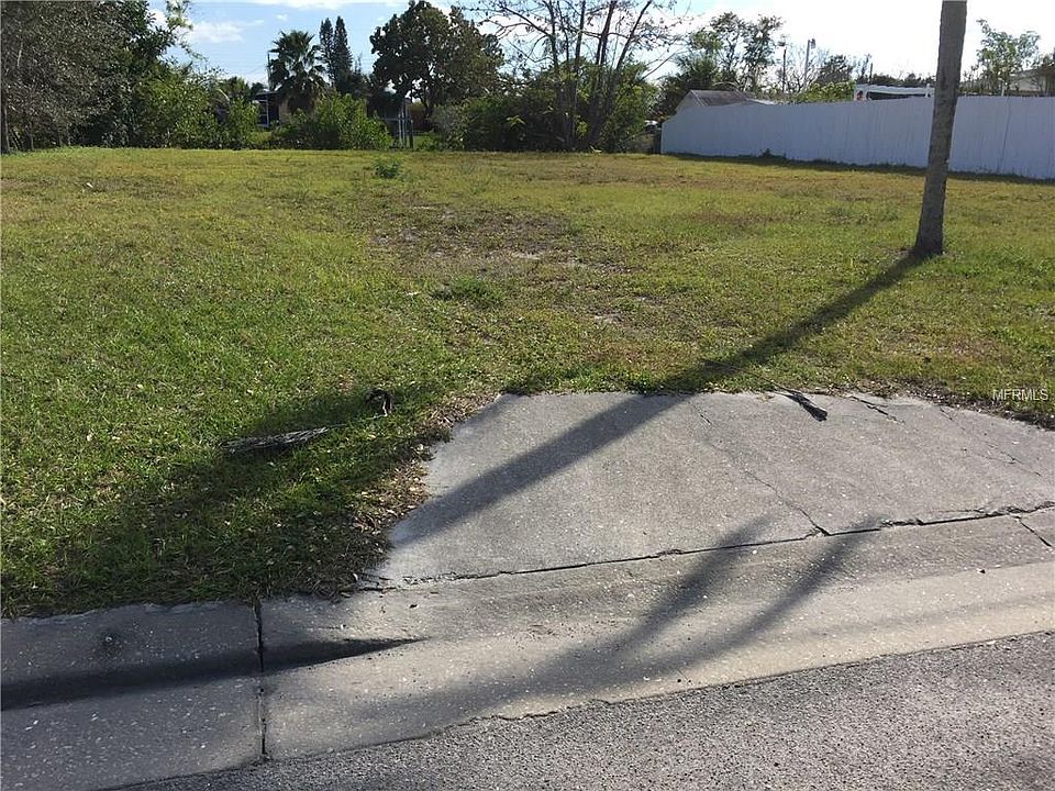 1st image of 175 Poinsettia Cir