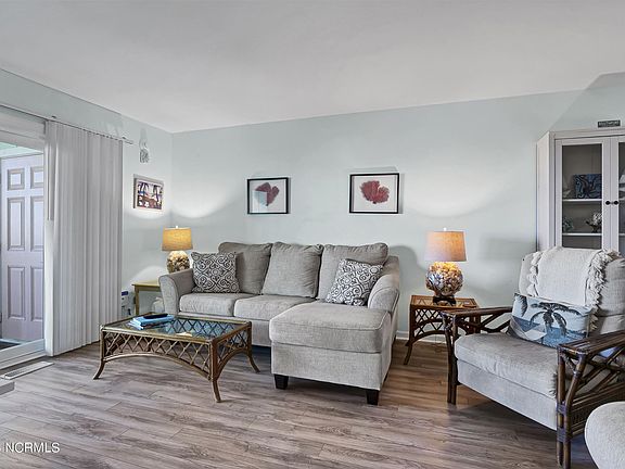 5th image of 418 Carolina Beach Ave N APT 1C