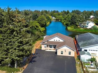 662 Point Brown Avenue SE, Ocean Shores, WA 98569
