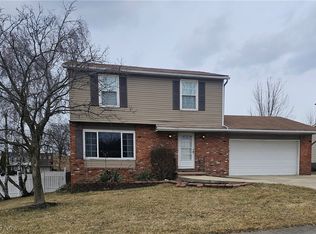 10300 Vienna Dr, Parma, OH