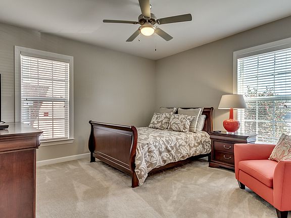 4th image of 380 14th Pl E APT 322
