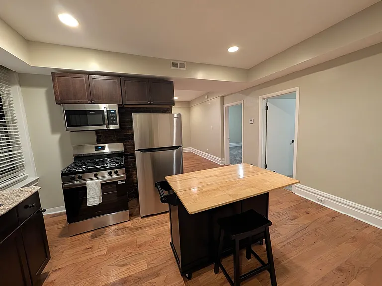 121 Grandview Ave #9 — Photo 5