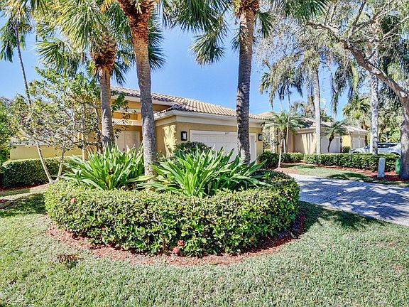 Home For Sale In Broken Sound Country Club