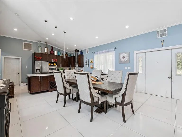 4527 Redcoat Dr — Photo 5
