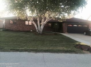 7212 Flamingo St, Algonac, MI 48001