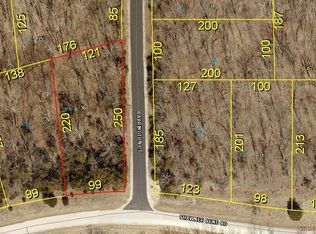 1127 Shawnee Bend Rd, Sunrise Beach, MO 65079