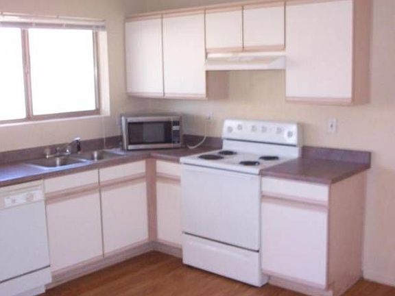 3rd image of 8044 W Sanna St