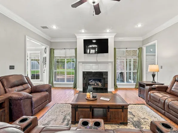 18129 Glen Park Dr, Baton Rouge, LA 70817