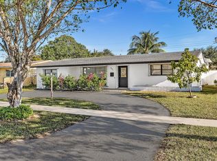 551 S Crescent Dr, Hollywood, FL 33021