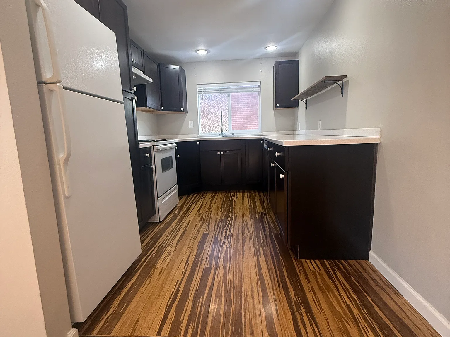 2 bed, $2,200 — Photo 4