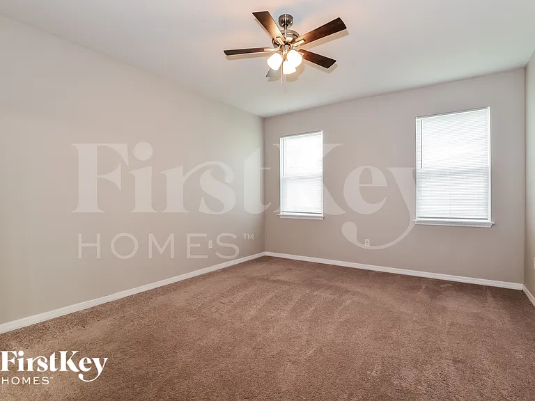 954 Glazebrook Loop — Photo 6