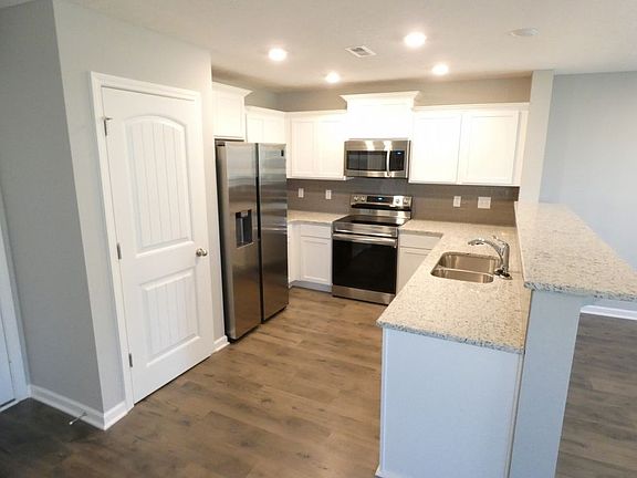 4th image of 4216 Brogli Dr