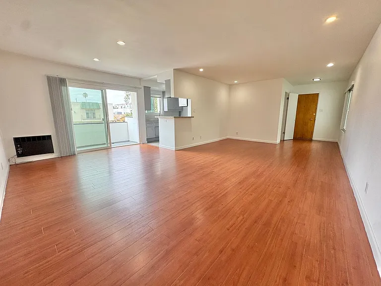 8555 Saturn St — Photo 8