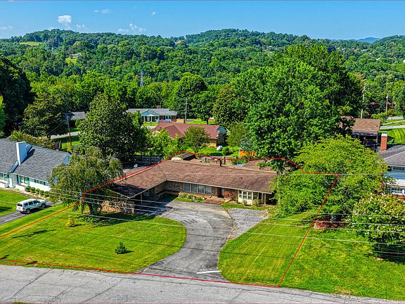 5th image of 2136 Heatherly Rd