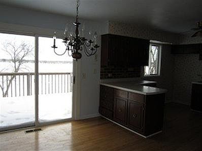 4th image of 114 E Lake Shore Dr
