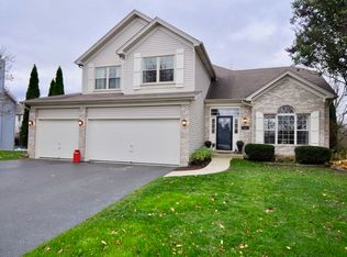 283 Willowwood Dr, Oswego, IL 60543