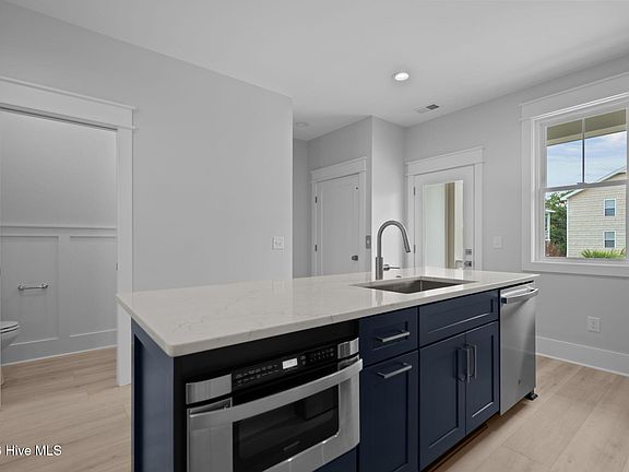 5th image of 209 Spartanburg Avenue #2
