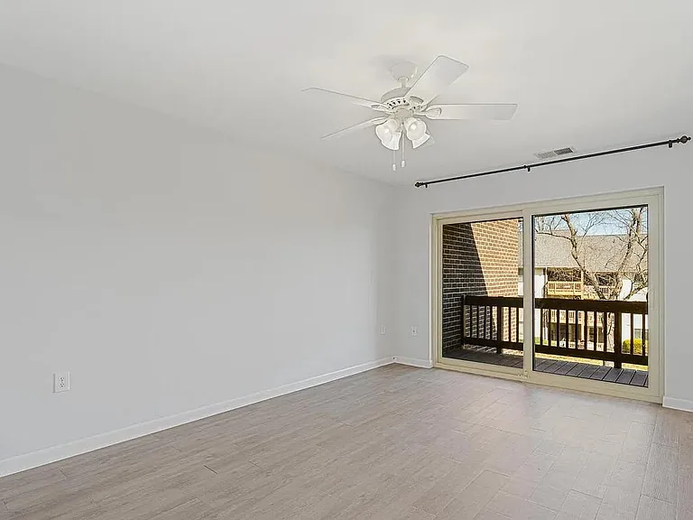 5015 Green Mountain Cir #5 — Photo 11