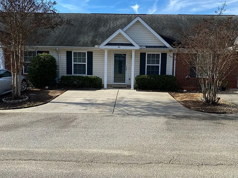 441 Flowing Creek Dr — Photo 1