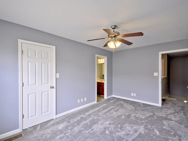 70 John Sevier Ave — Photo 24