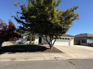 1242 Greentree Way, Central Pt, OR 97502