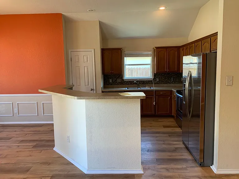 2708 Butterfly Dr — Photo 4