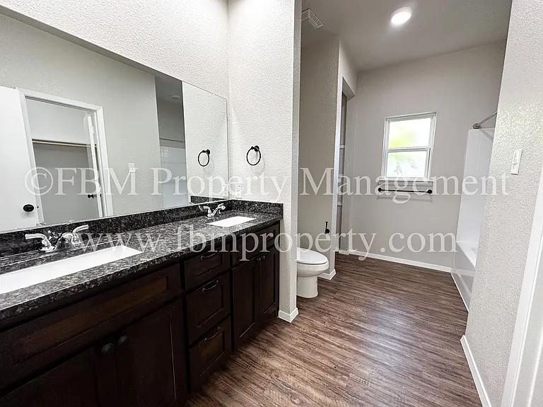 818 Rose St #A — Photo 10