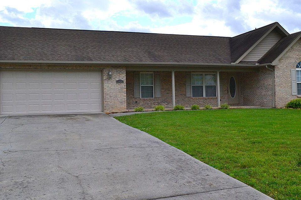 1st image of 1426 Foxfire Cir