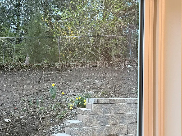 240 McGregor Ave #2 — Photo 22