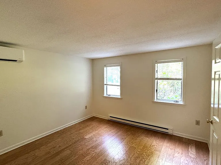 9 & 11 Oakview Drive — Photo 8
